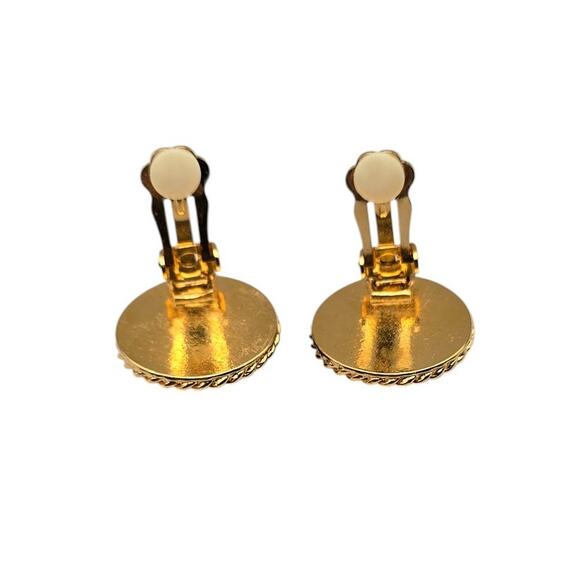 Black Cabochon Domes Vintage Gold-Tone Clip-On Earrings - Picture 5 of 5